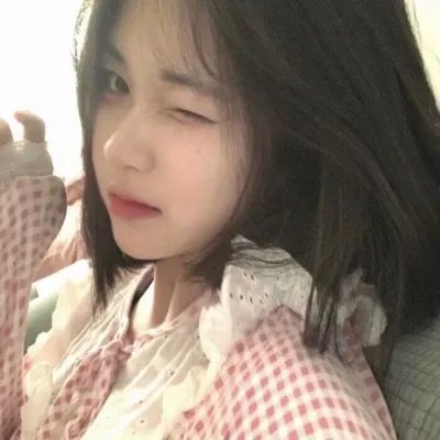 先天性淫娃 在线播放海报